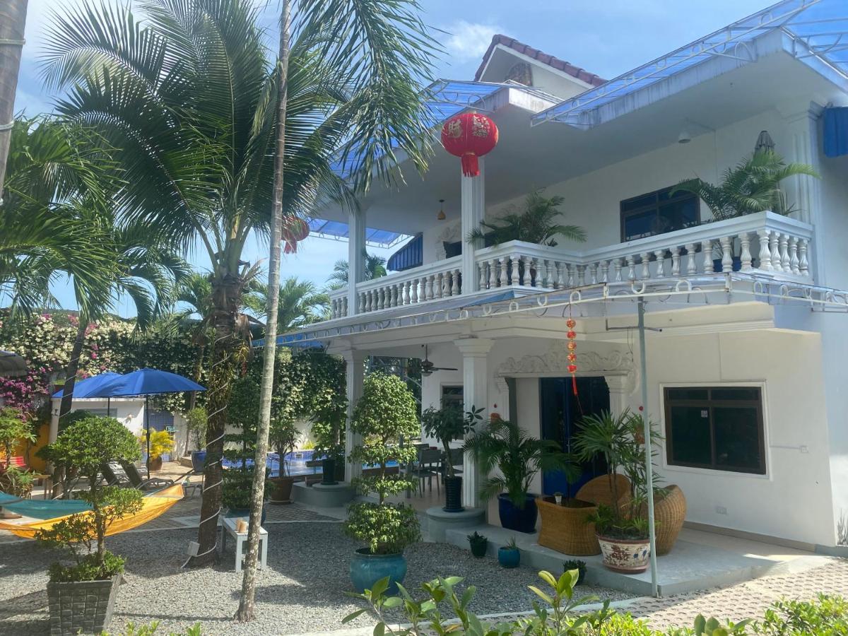 Hostal Blue Lagoon